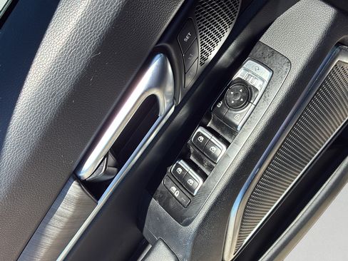 Used 2023 Kia Telluride AWD image 21