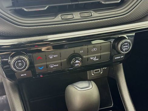 New 2026 Jeep Compass Latitude AWD/4WD image 15