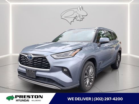 Used 2021 Toyota Highlander Platinum AWD/4WD image 1
