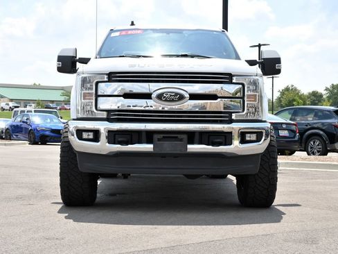 Used 2019 Ford F250 Lariat w/ Lariat Value Package AWD/4WD image 2