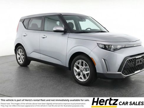 Used 2025 Kia Soul LX w/ LX Technology Package FWD image 1