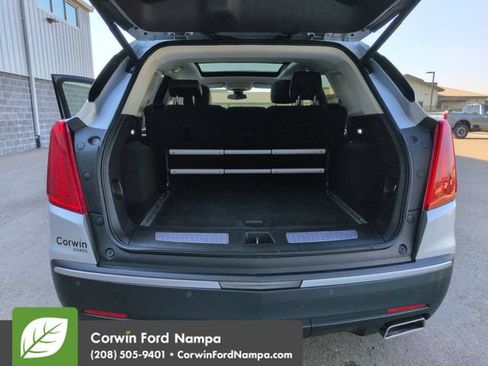 Used 2018 Cadillac XT5 Premium Luxury FWD image 29