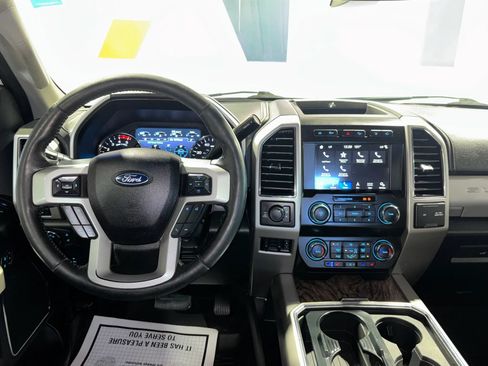 Used 2019 Ford F350 Lariat AWD/4WD image 11
