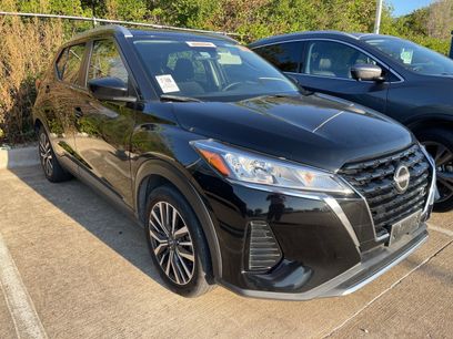 Used 2022 Nissan Kicks SV