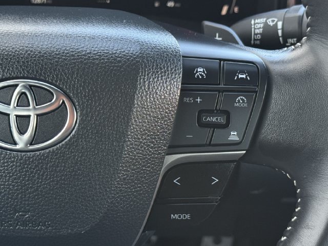 Used 2025 Toyota Camry SE FWD image 15