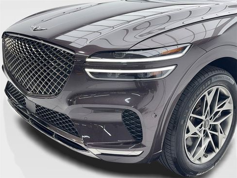 Used 2023 Genesis GV70 2.5T w/ Advanced Package image 5