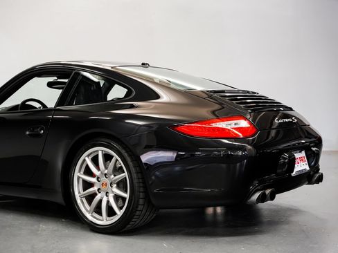 Used 2011 Porsche 911 Carrera S RWD image 32