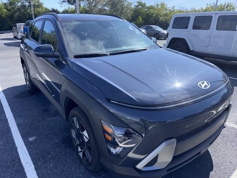 Used 2025 Hyundai Kona SEL image 3