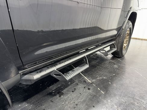 Used 2023 Toyota 4Runner 40th Anniversary SE AWD/4WD image 44