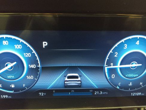 Used 2023 Hyundai Elantra SEL w/ Convenience Package FWD image 23