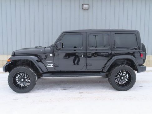 Used 2020 Jeep Wrangler Unlimited Sahara w/ Cold Weather Group image 7