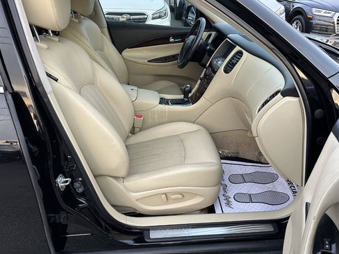 Used 2016 INFINITI QX50 AWD w/ Premium Plus Package image 12