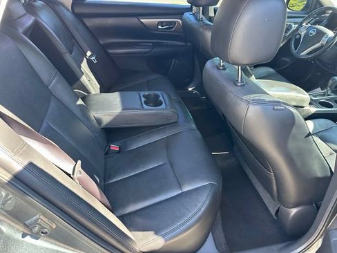 Used 2014 Nissan Altima 2.5 SL w/ Technology Package FWD image 11
