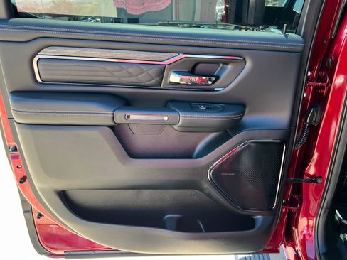 Used 2025 RAM 1500 Limited AWD/4WD image 18
