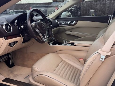 Used 2014 Mercedes-Benz SL 550 image 6