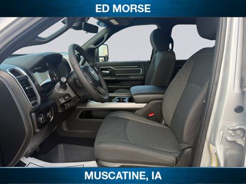 Used 2026 RAM 3500 Big Horn AWD/4WD image 9
