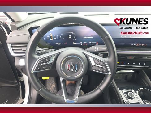 Used 2024 Buick Envision Preferred image 13