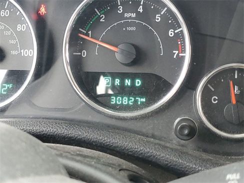 Used 2018 Jeep Wrangler Unlimited Sport image 12