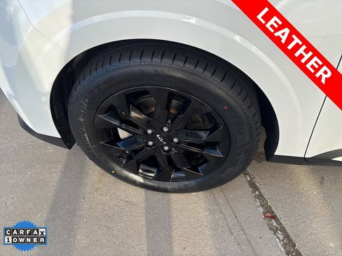 Used 2024 Kia Carnival SX Prestige image 31