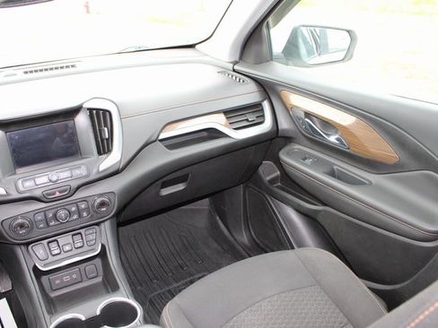 Used 2020 GMC Terrain SLE w/ Driver Convenience Package image 30