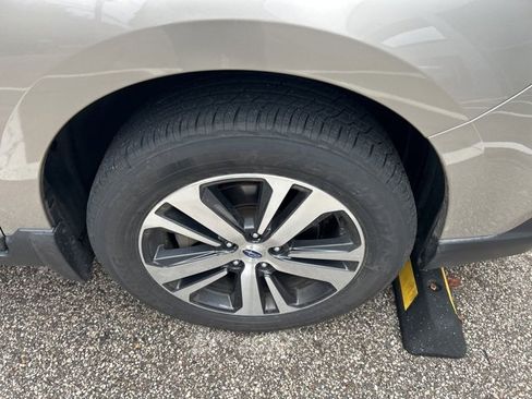 Used 2019 Subaru Outback 2.5i Limited w/ Popular Package #2 image 21