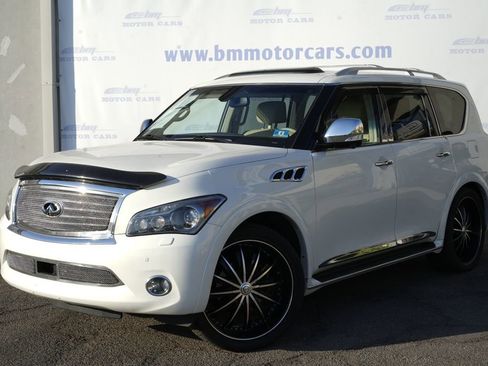 Used 2012 INFINITI QX56 4WD w/ Deluxe Touring Pkg image 2