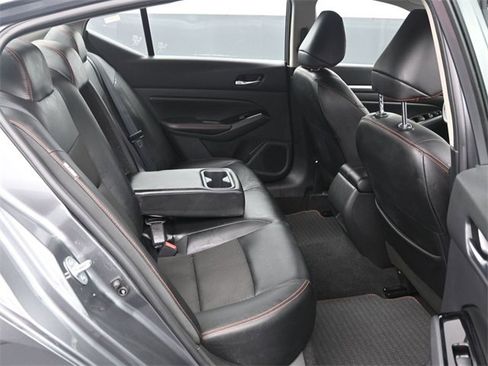 Used 2025 Nissan Altima 2.5 SR image 11