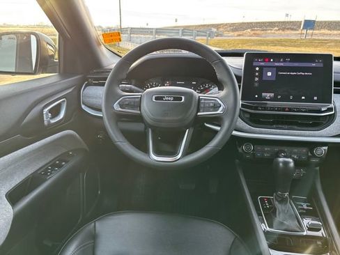 Used 2024 Jeep Compass Latitude image 13