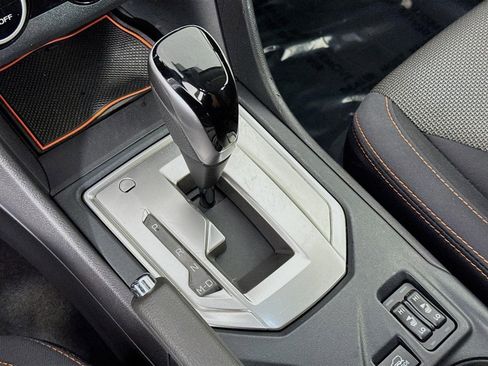 Used 2022 Subaru Crosstrek 2.0i Premium image 18