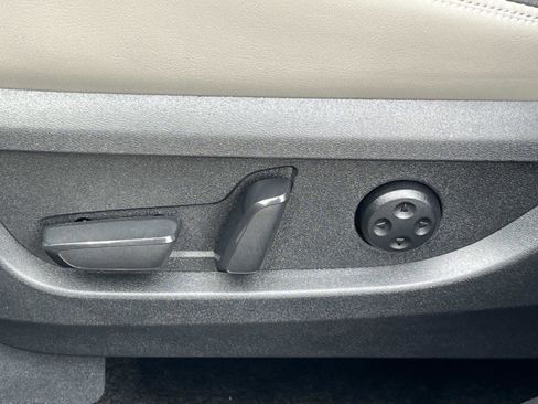 Used 2024 INFINITI QX50 Sensory image 33