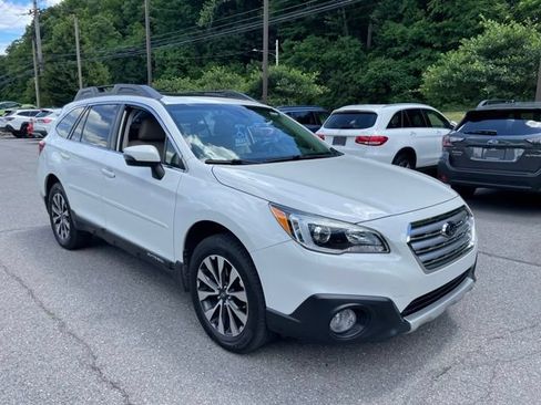 Used 2017 Subaru Outback 2.5i Limited AWD/4WD image 8
