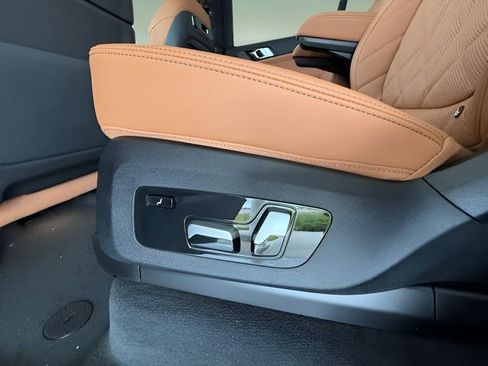 Certified 2026 BMW X7 xDrive40i AWD/4WD image 34