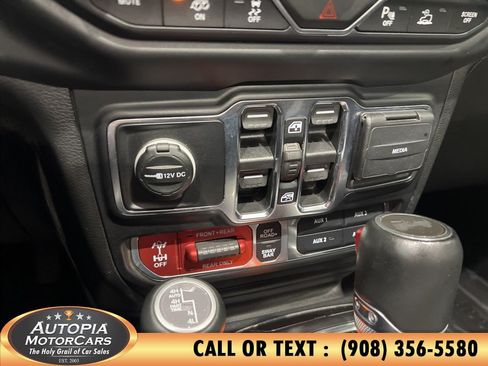 Used 2021 Jeep Wrangler Unlimited Rubicon AWD/4WD image 36
