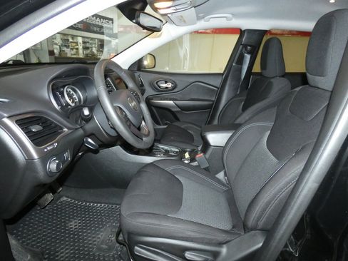 Used 2021 Jeep Cherokee Sport w/ Popular Appearance Group AWD/4WD image 10