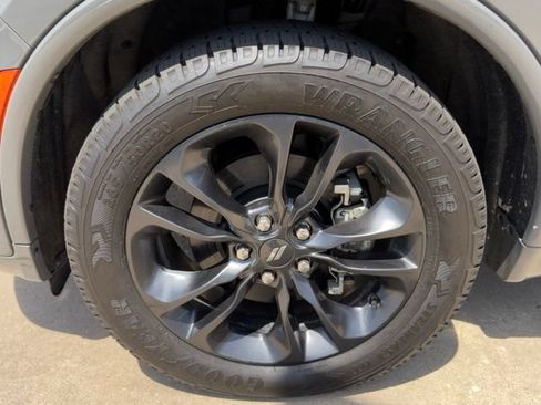 Used 2022 Dodge Durango SXT w/ Blacktop Package AWD/4WD image 9