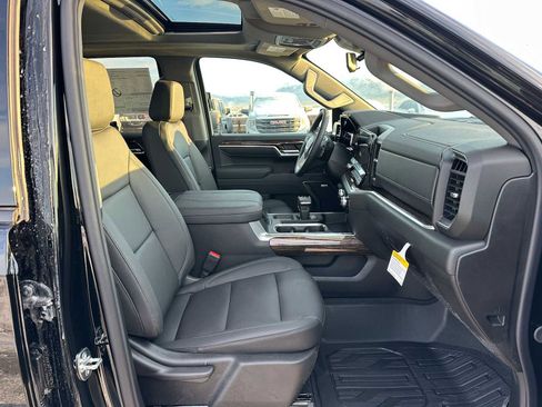 New 2026 GMC Sierra 1500 Elevation w/ Elevation Premium Package image 10