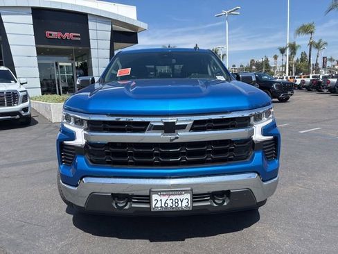 Used 2023 Chevrolet Silverado 1500 LT AWD/4WD image 2