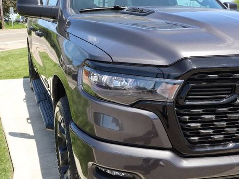 New 2026 RAM 1500 Express AWD/4WD image 4