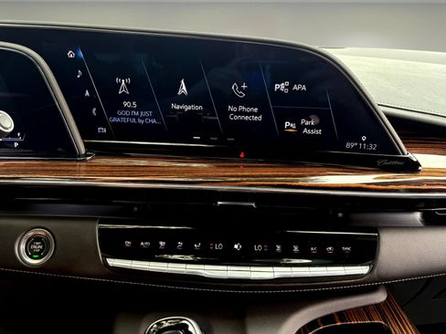 Certified 2024 Cadillac Escalade ESV Premium Luxury RWD image 23