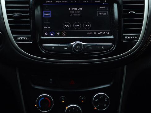 Used 2020 Chevrolet Trax LT w/ LT Convenience Package image 44