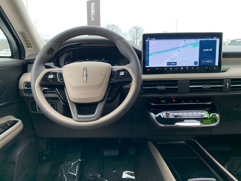 Certified 2023 Lincoln Corsair STANDARD w/ Equipment Group 101A image 21