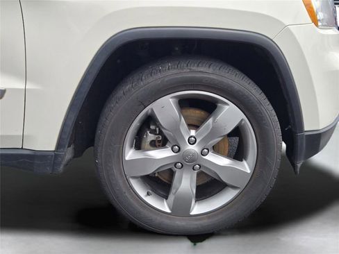 Used 2012 Jeep Grand Cherokee Overland AWD/4WD image 10