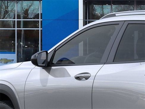 New 2026 Chevrolet Trax ACTIV w/ Sunroof Package image 12