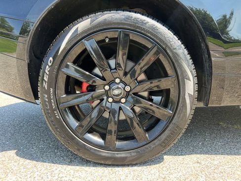 Used 2019 Land Rover Range Rover Velar R-Dynamic SE AWD/4WD image 14