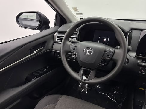 Used 2025 Toyota Camry LE FWD image 23