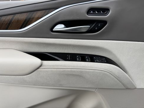 Certified 2022 Cadillac Escalade Sport Platinum image 11