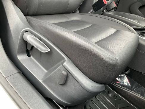 Used 2014 Volkswagen Tiguan SE FWD image 60