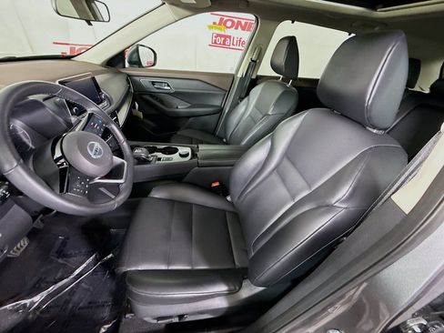 Certified 2021 Nissan Rogue SV w/ Premium Package AWD/4WD image 26