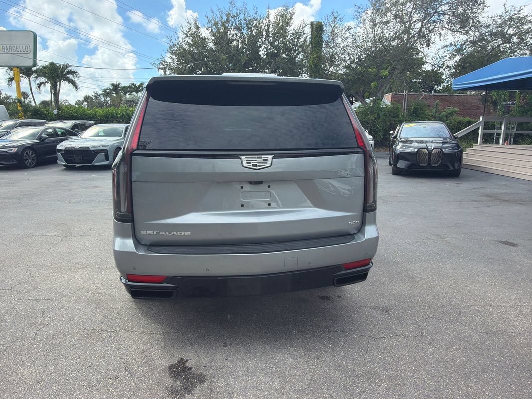 Used 2024 Cadillac Escalade Sport w/ Touring Package AWD/4WD image 4
