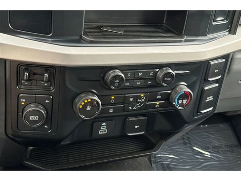 Used 2024 Ford F250 XLT image 21